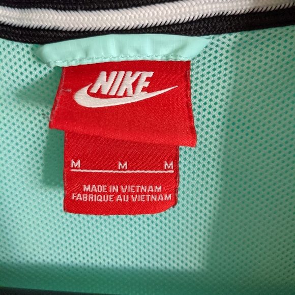 ColorBlock Nike Windbreaker - Picture 3 of 4